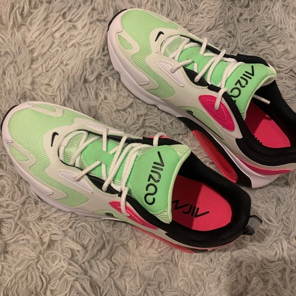 Brand new never worn Nike Air Max 200 sneakers in white green and pink - Picture 5 of 10